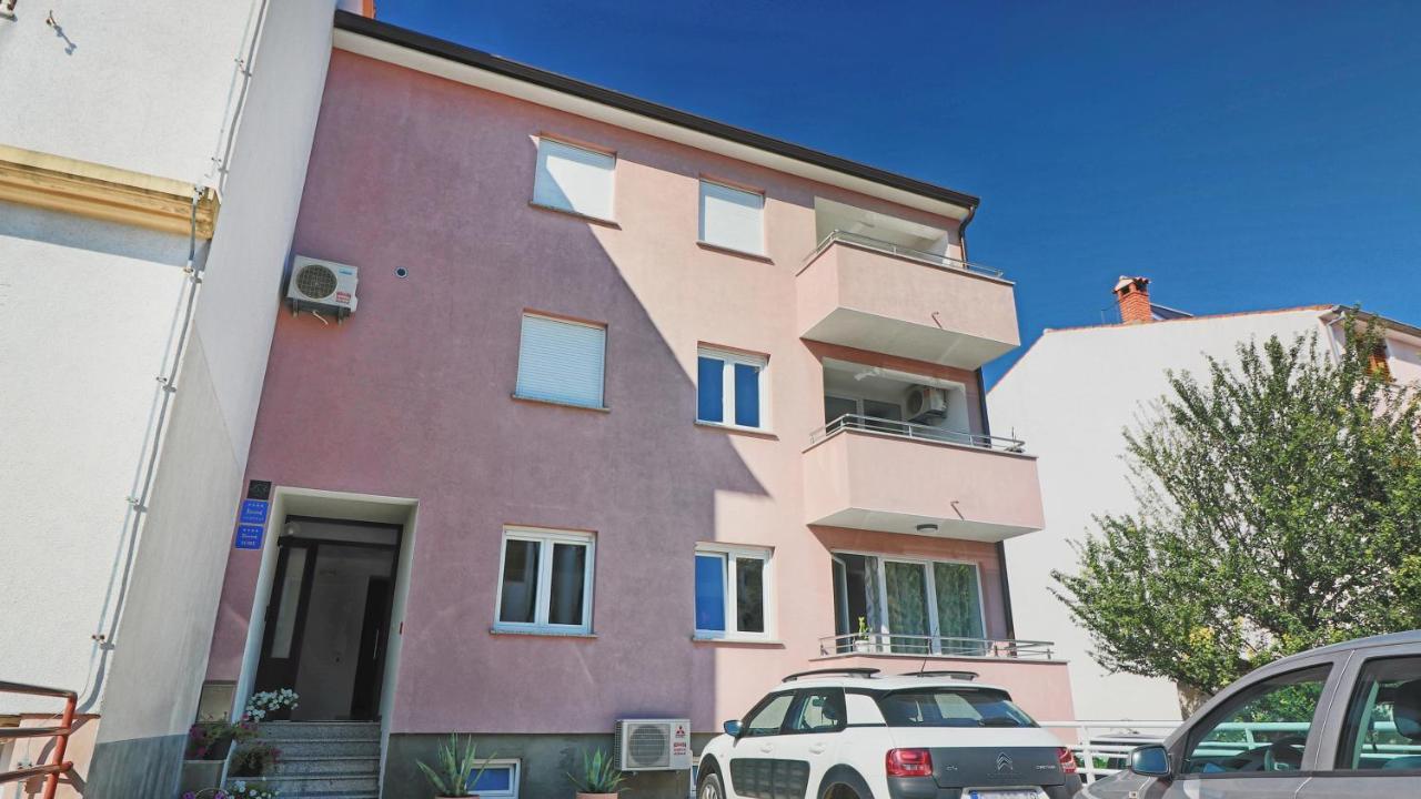 רוביני Guesthouse Esma מראה חיצוני תמונה