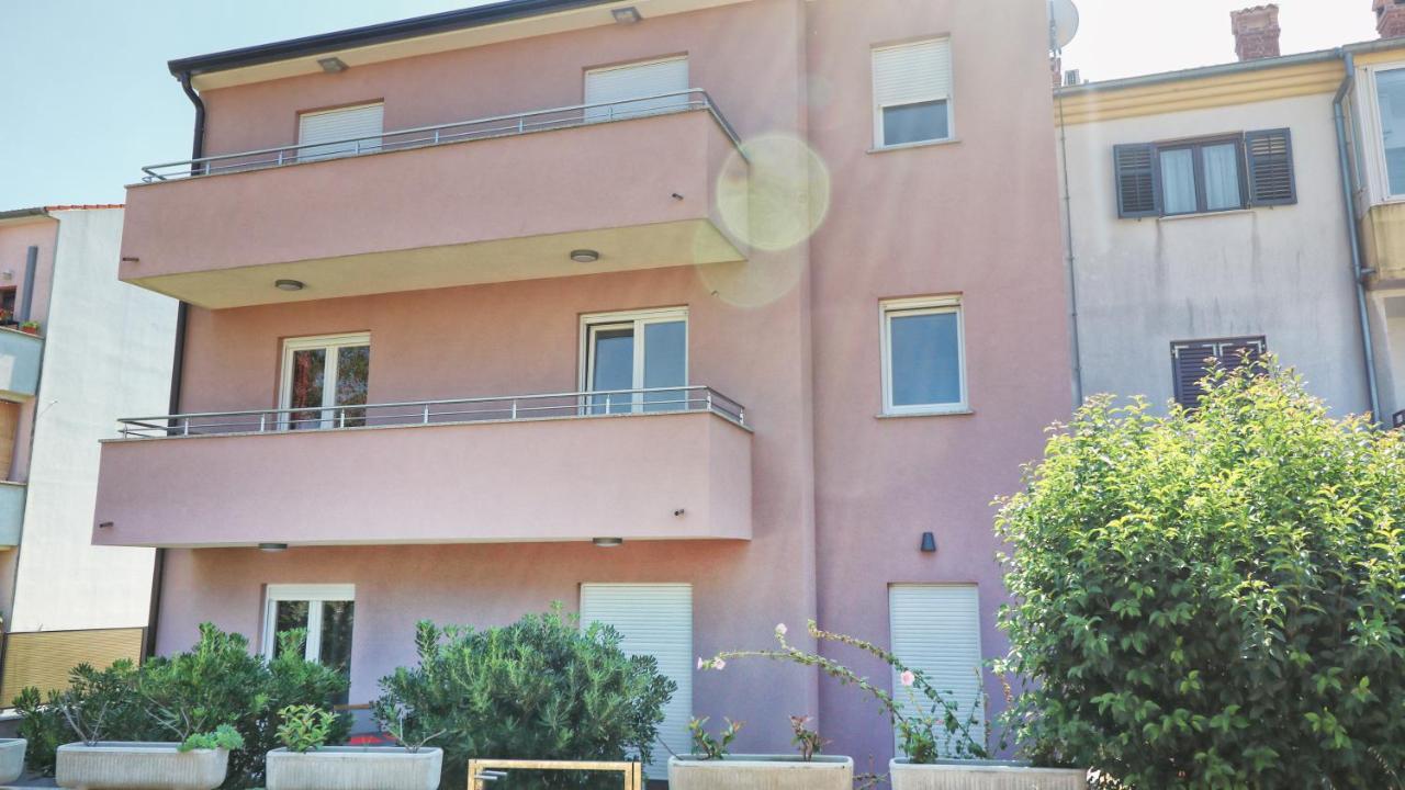 רוביני Guesthouse Esma מראה חיצוני תמונה