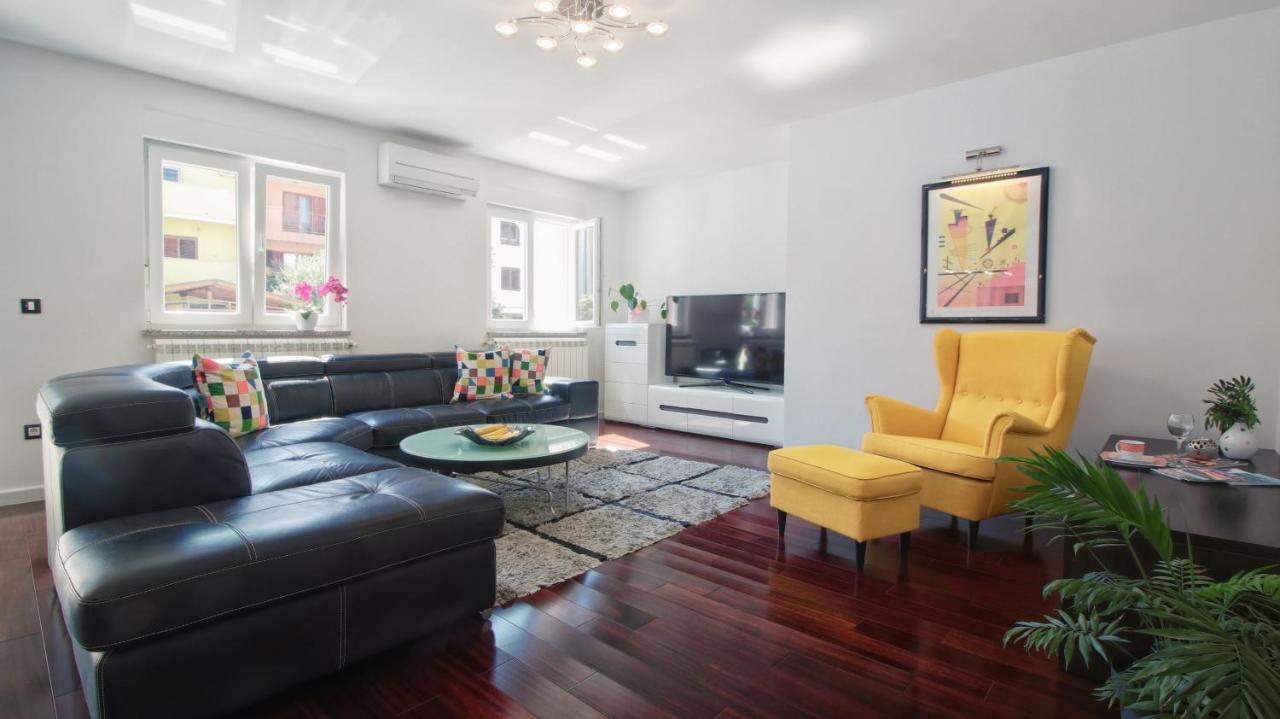 רוביני Guesthouse Esma מראה חיצוני תמונה