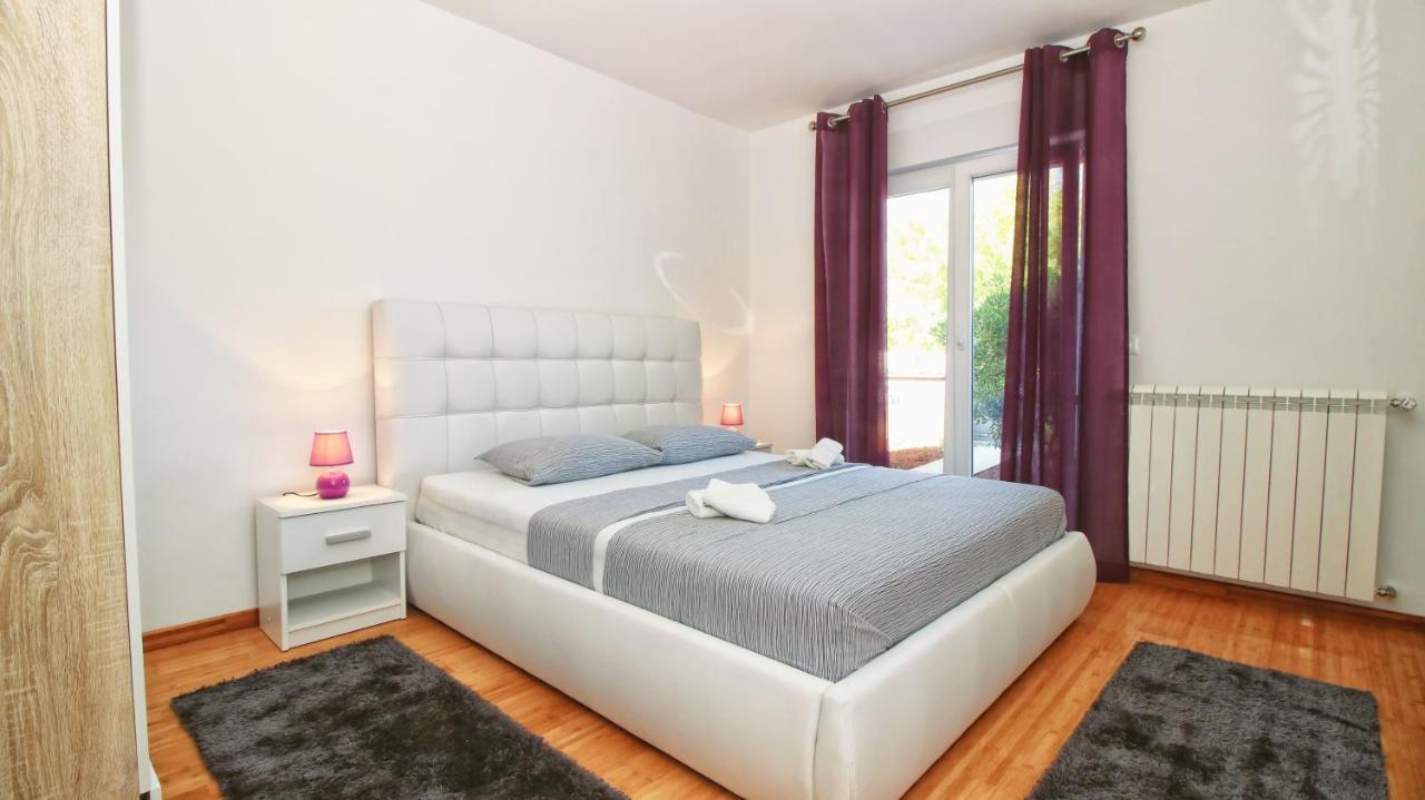 רוביני Guesthouse Esma מראה חיצוני תמונה